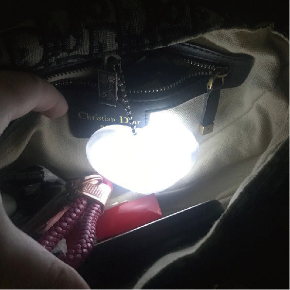 Luz con sensor Nox: Iluminación y diseño en tu bolso